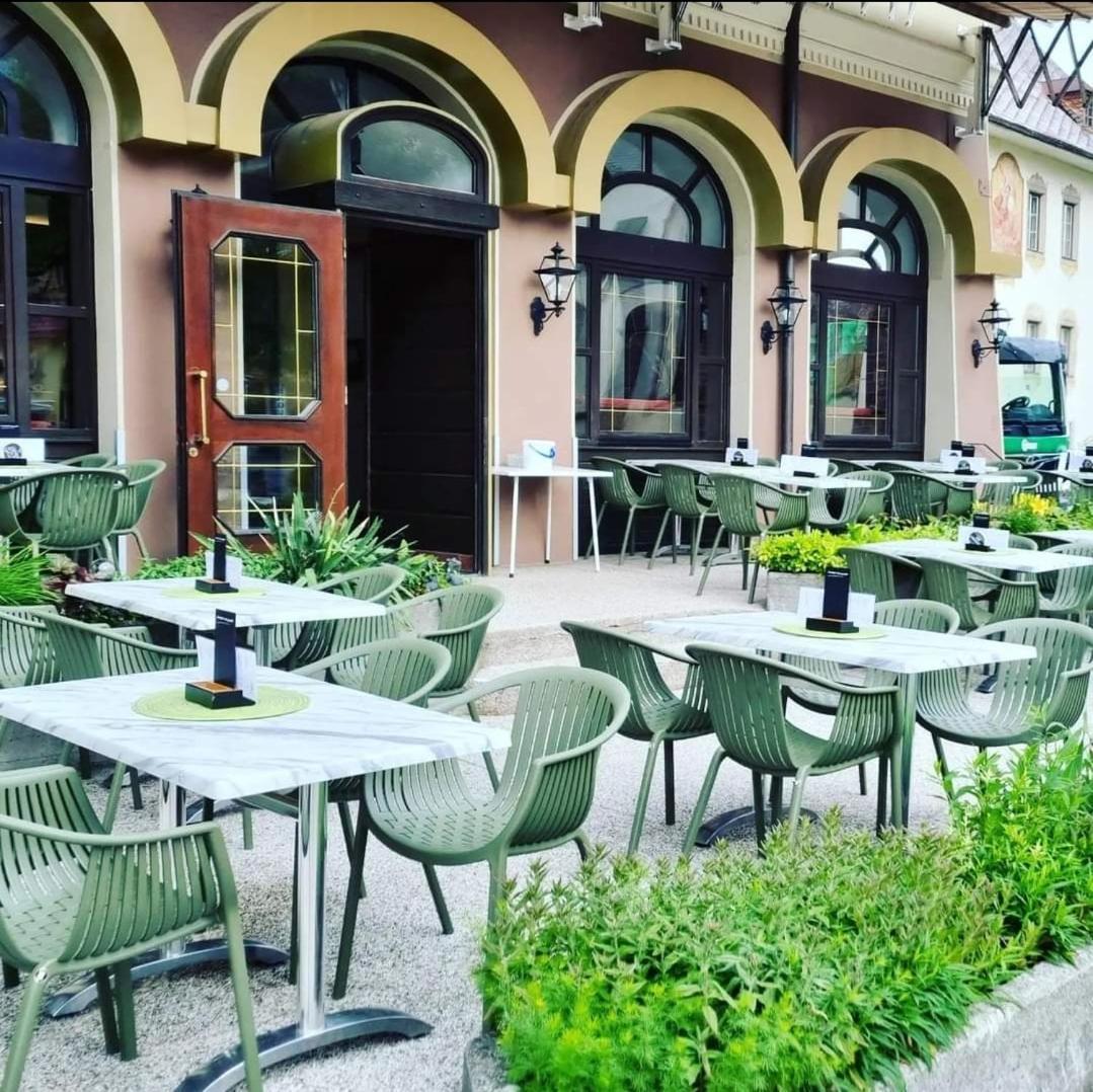 Cafe Zentral, Zimmer Mit Fruehstueck Kotschach-Mauthen Eksteriør billede